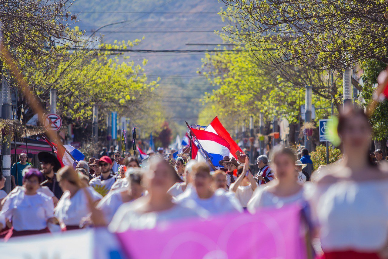 El Universo photo 5129925044926000945 y